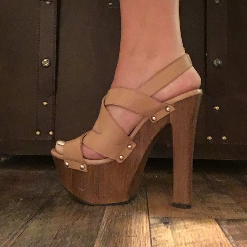 Gorgeous Jessica Simpson Platform Sandals